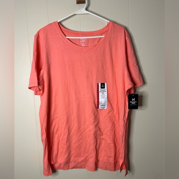 BUNDLE of XL Women’s Essentials Tees - Picture 9 of 13